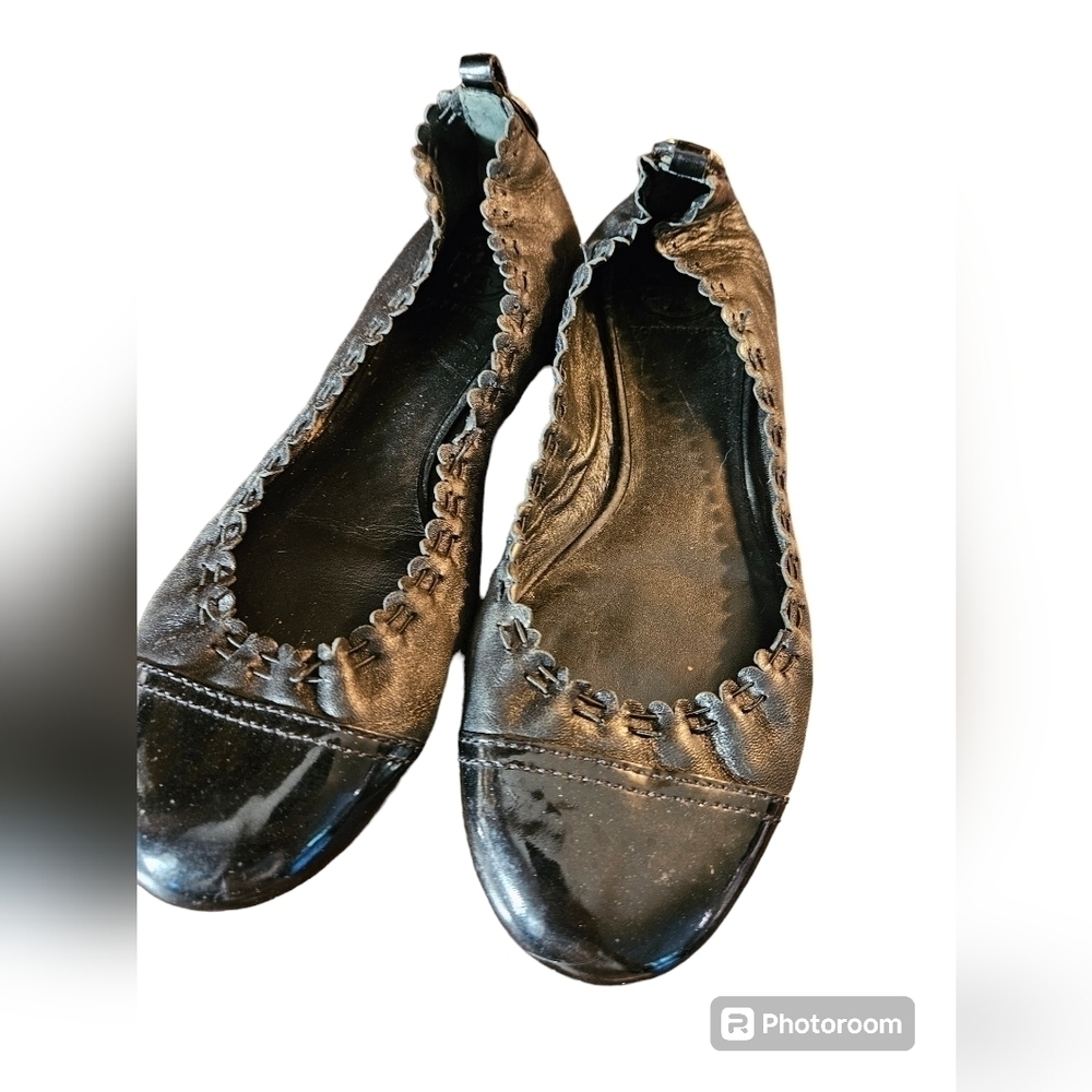 Tory Burch Abbey Black Patent Cap toe size 8.